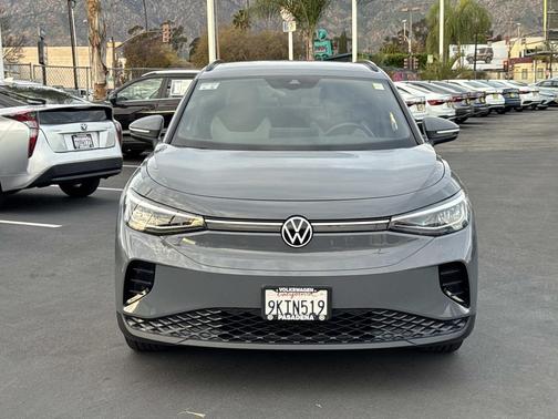 2023 Volkswagen ID.4 Pro