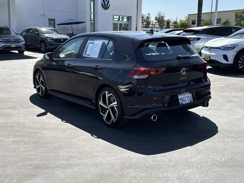 2024 Volkswagen Golf GTI 2.0T SE DSG