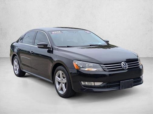 Black Uni 2015 Volkswagen Passat 1.8T Limited Edition
