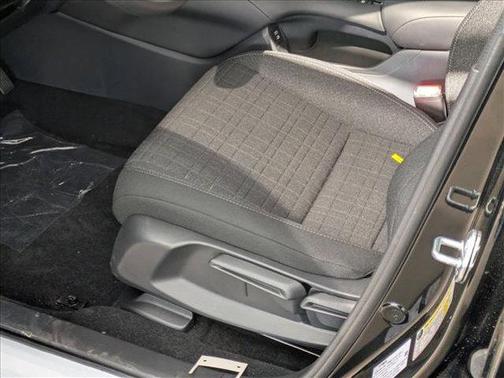 Crystal Black Pearl 2026 Honda HR-V LX