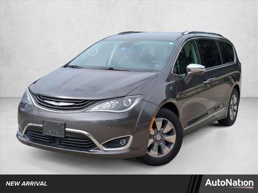 Granite Crystal Metallic Clearcoat 2019 Chrysler Pacifica Hybrid Limited