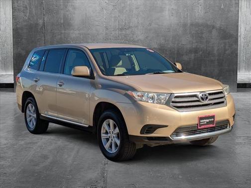 2013 Toyota Highlander SE
