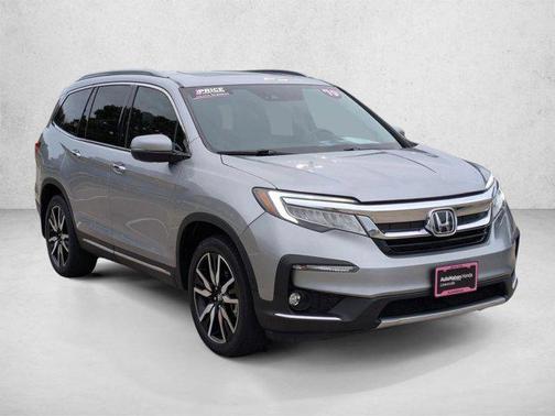 Lunar Silver Metallic 2019 Honda Pilot EX