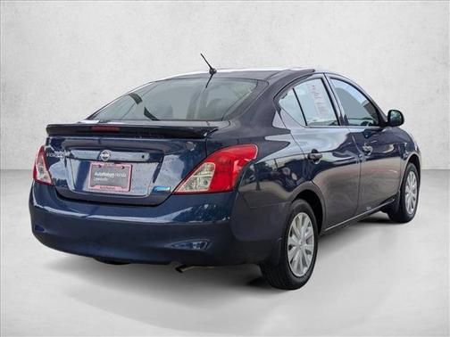 Blue Onyx 2014 Nissan Versa 1.6 S+