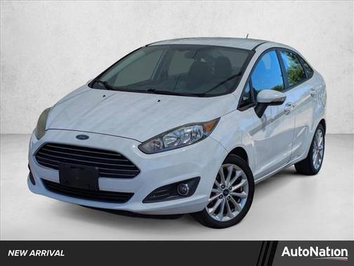 Oxford White 2014 Ford Fiesta SE