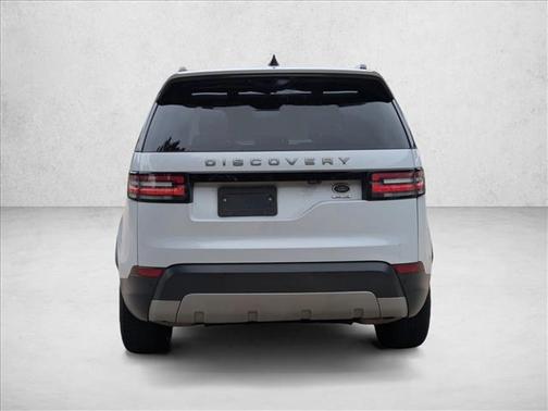 Yulong White Metal 2017 Land Rover Discovery HSE