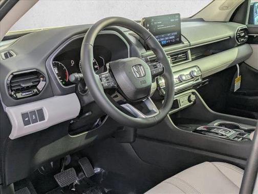 2025 Honda Pilot Touring 8-Passenger