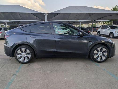 2024 Tesla Model Y Long Range Dual Motor All-Wheel Drive