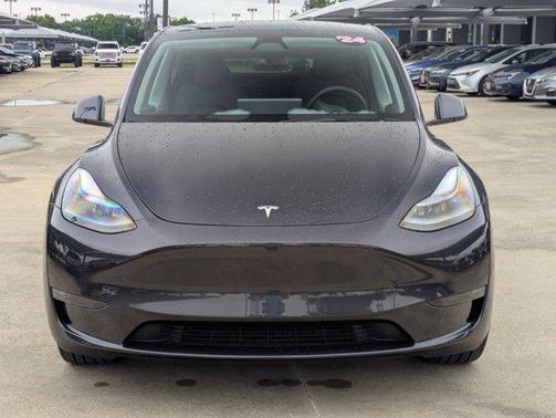 2024 Tesla Model Y Long Range Dual Motor All-Wheel Drive