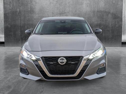 2021 Nissan Altima SR FWD