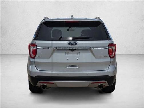 Ingot Silver Metallic 2016 Ford Explorer XLT