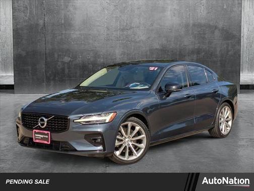 2021 Volvo S60 T5 Momentum