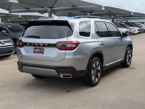 Solar Silver Metallic 2026 Honda Pilot Elite