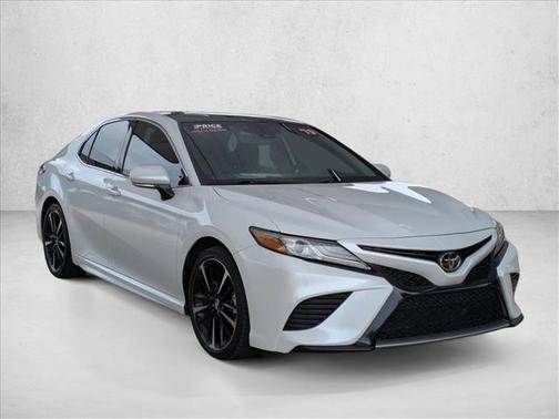 Wind Chill Pearl 2019 Toyota Camry XSE