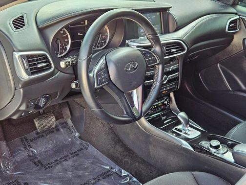 2019 INFINITI QX30 PURE