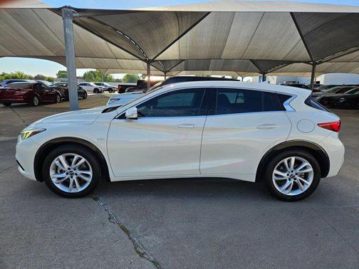 2019 INFINITI QX30 PURE