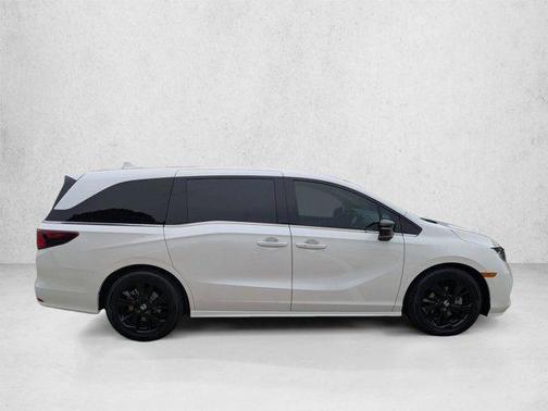 Platinum White Pearl 2023 Honda Odyssey Sport