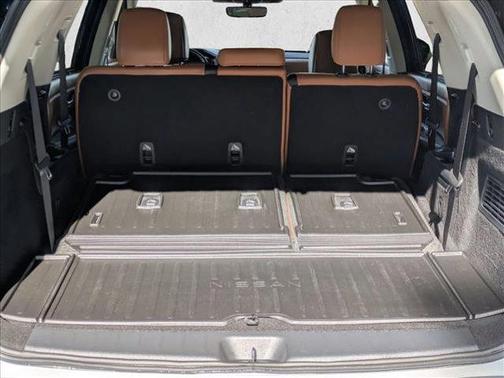 2024 Nissan Pathfinder Platinum FWD