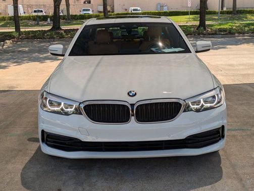 2019 BMW 540 540i