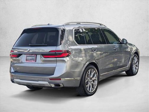 2025 BMW X7 xDrive40i