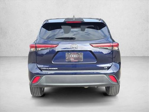 2022 Toyota Highlander LE