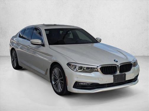 Alpine White 2018 BMW 540 540i