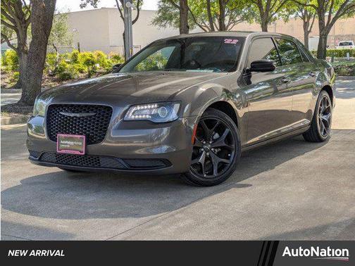 2022 Chrysler 300 Touring