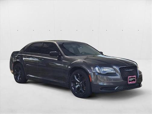 2022 Chrysler 300 Touring