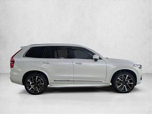 2024 Volvo XC90 B6 Plus Bright Theme 7-Seater