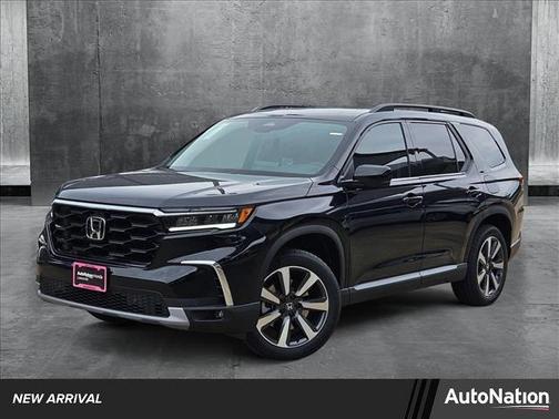 2025 Honda Pilot Touring 8-Passenger