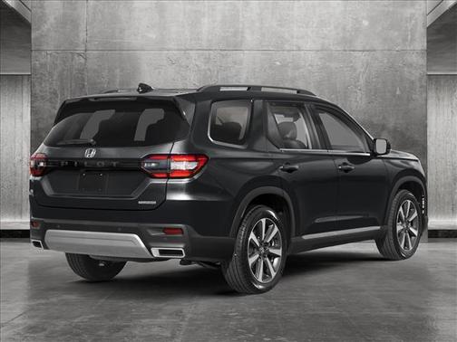 2025 Honda Pilot Touring 8-Passenger