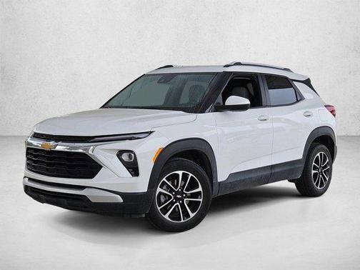 Summit White 2025 Chevrolet Trailblazer LT