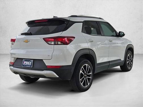 Summit White 2025 Chevrolet Trailblazer LT