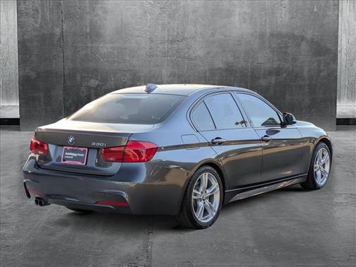 2018 BMW 330 330i