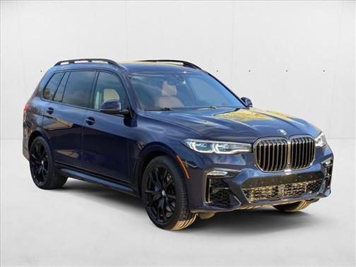 2021 BMW X7 M50i