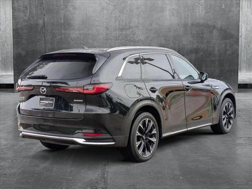 2024 Mazda CX-90 PHEV Premium Plus