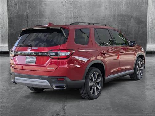 2025 Honda Pilot Touring 8-Passenger