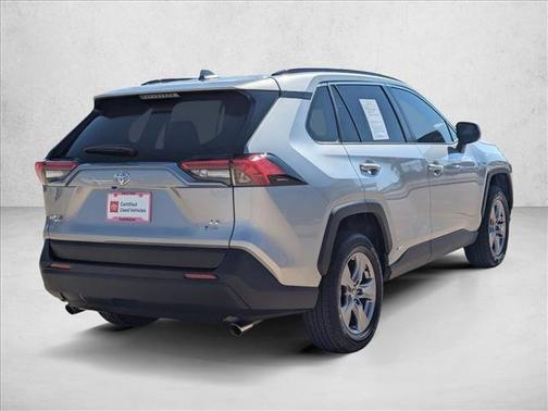 2025 Toyota RAV4 Hybrid LE