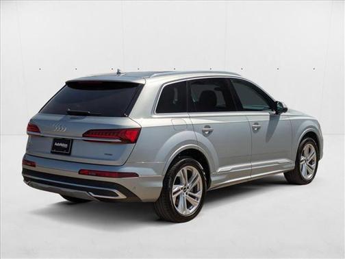 2023 Audi Q7 55 Premium Plus