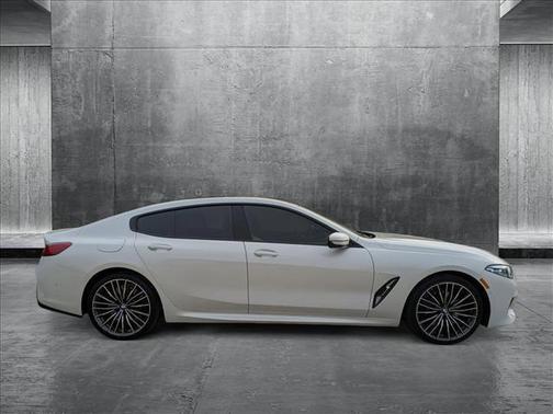 2022 BMW 840 i