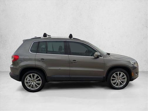 2011 Volkswagen Tiguan SEL