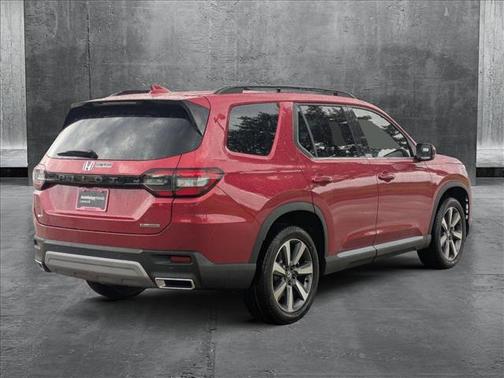 2025 Honda Pilot Touring 8-Passenger