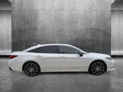 2019 Toyota Avalon XSE