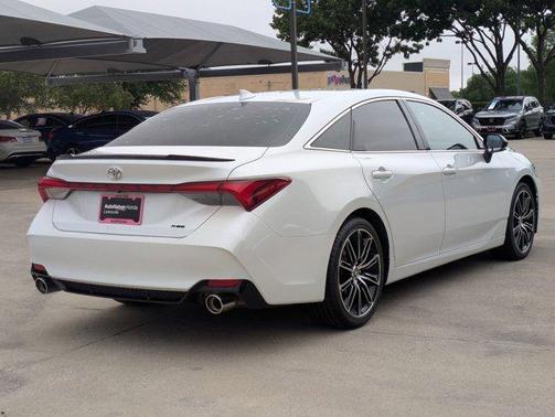 2019 Toyota Avalon XSE