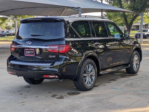 2021 INFINITI QX80 Luxe