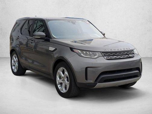 Silver/Gray 2018 Land Rover Discovery HSE