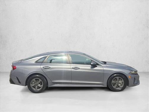 Everlasting Silver 2022 Kia K5 LXS