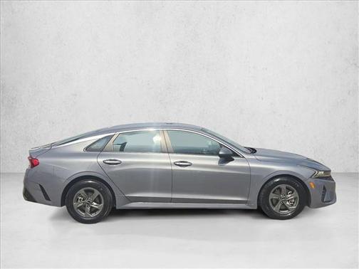 Everlasting Silver 2022 Kia K5 LXS
