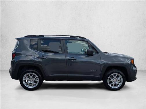 Graphite Gray 2022 Jeep Renegade Latitude