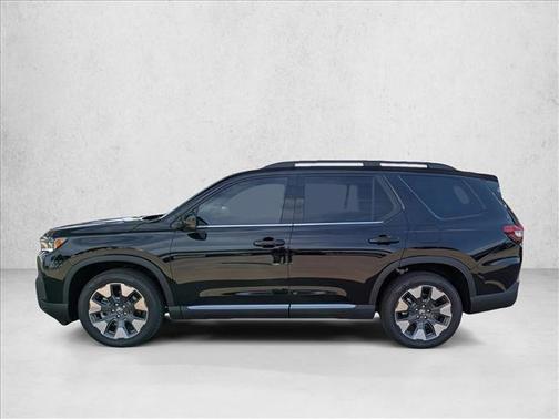 Crystal Black Pearl 2026 Honda Pilot Touring 8-Passenger